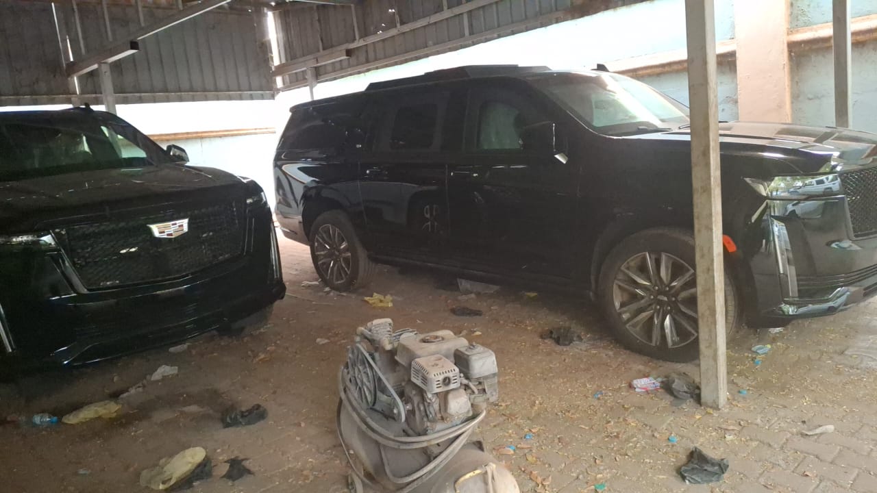 Vehicle wrap in progress