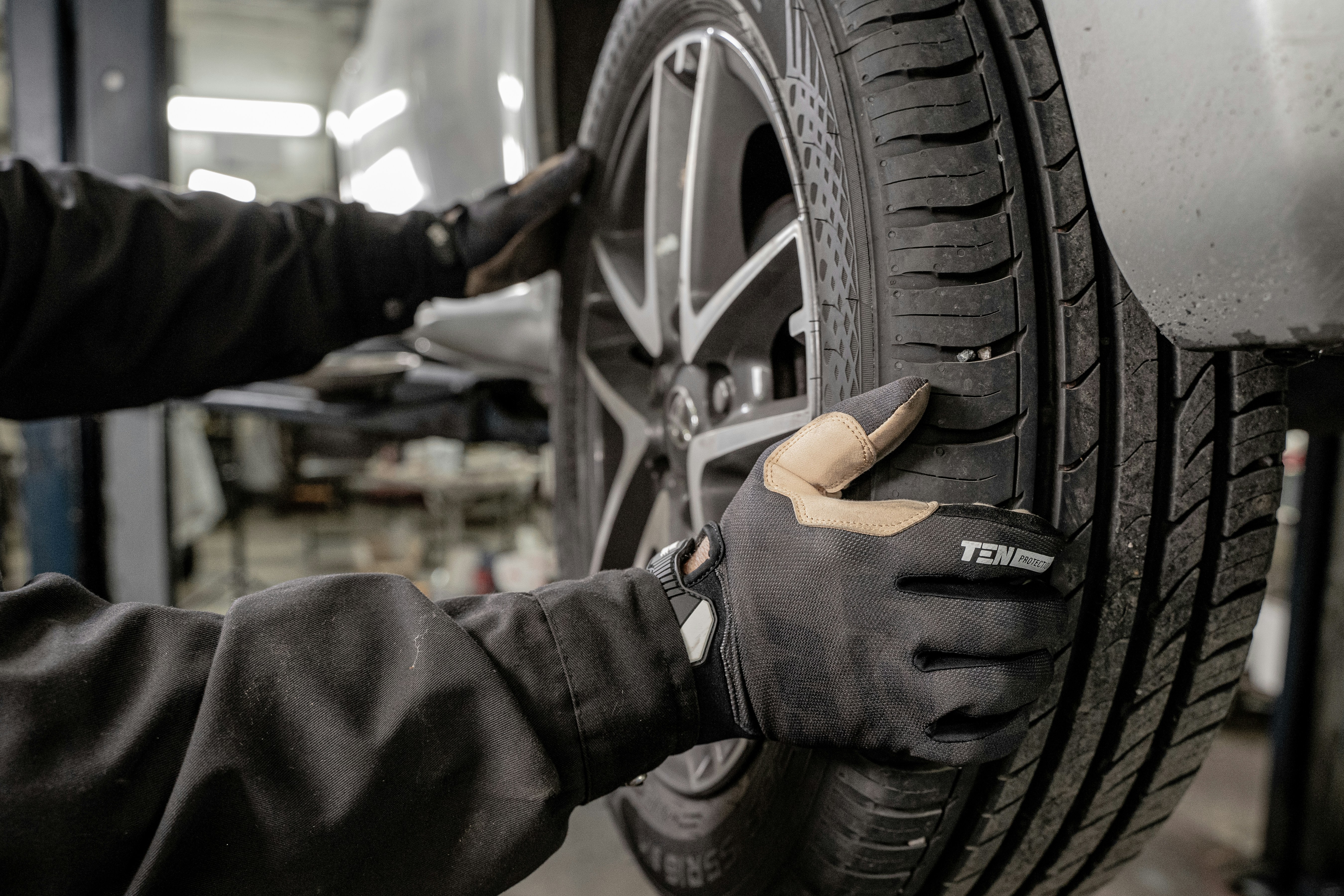 Car tires and wheel
